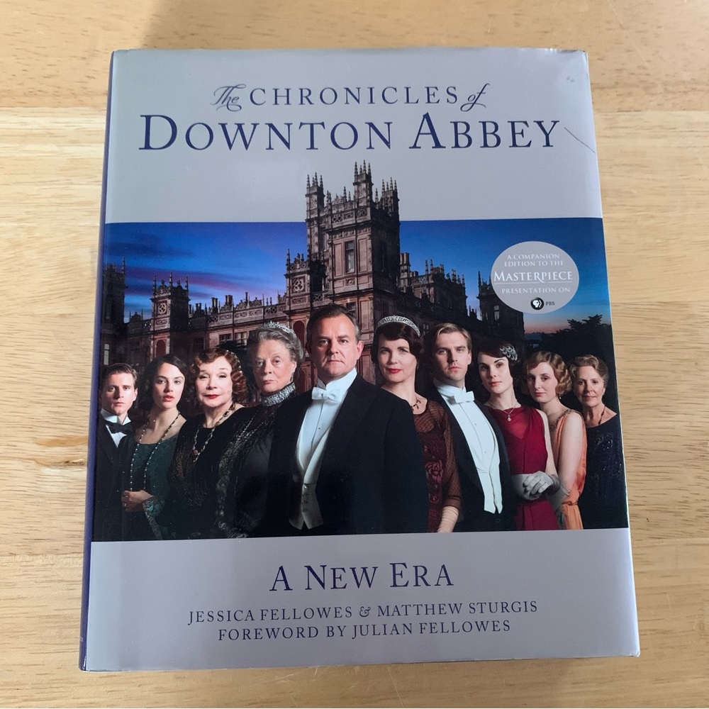 The Chronicles of Downton Abbey Hardcover Book (St Martins Press, 2012)